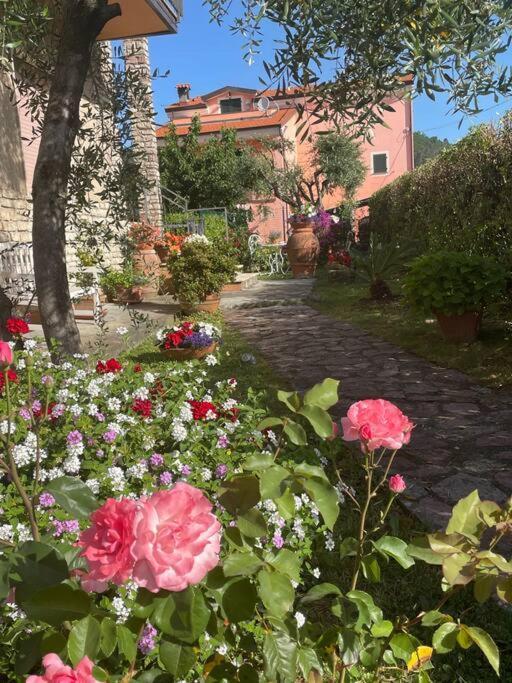 Annali Casa Vacanze - Shabby Style Nella Natura La Spezia Kültér fotó