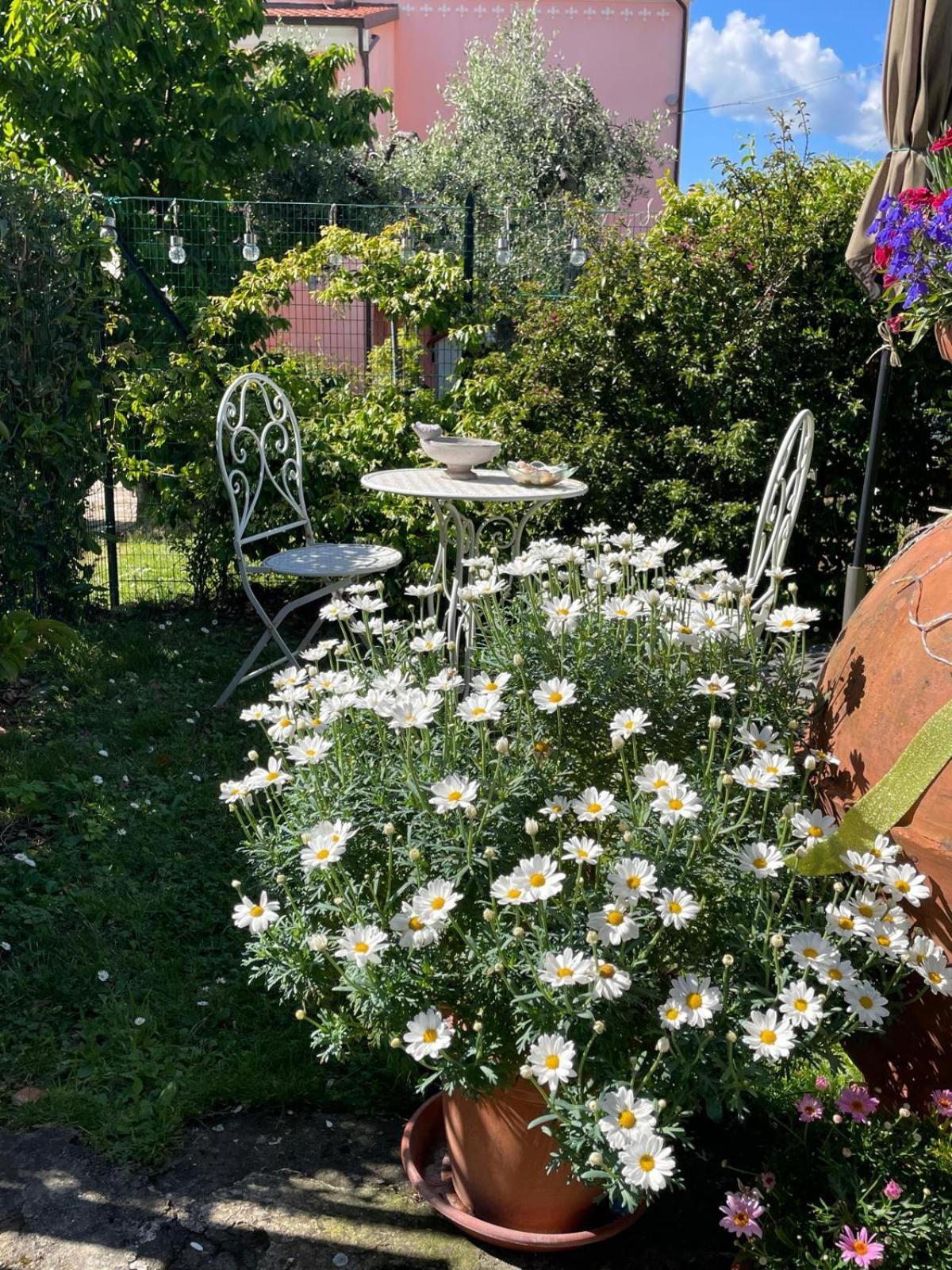 Annali Casa Vacanze - Shabby Style Nella Natura La Spezia Kültér fotó
